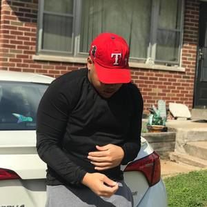 Meet your Posher, Romiro